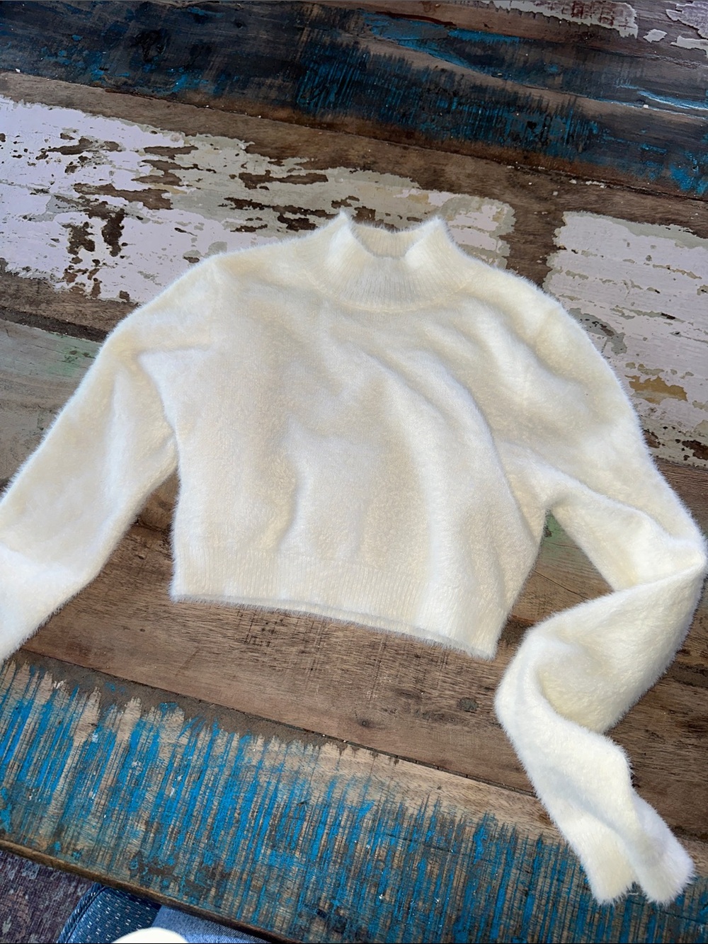 SHEIN Cozy Cream/White Fuzzy Crop Mock neck Sweater - Women's Small